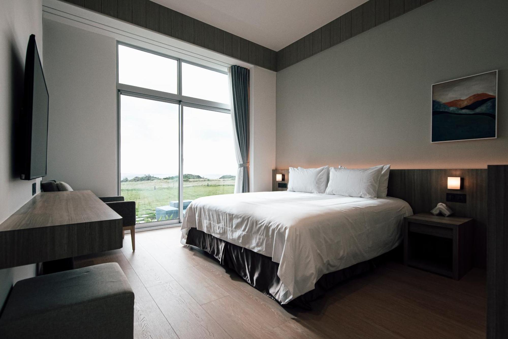 Sunlight On The Peninsula Hotel Cape Eluanbi Room photo