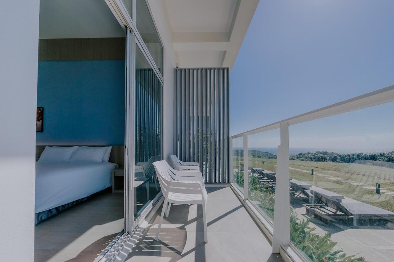 Sunlight On The Peninsula Hotel Cape Eluanbi Room photo